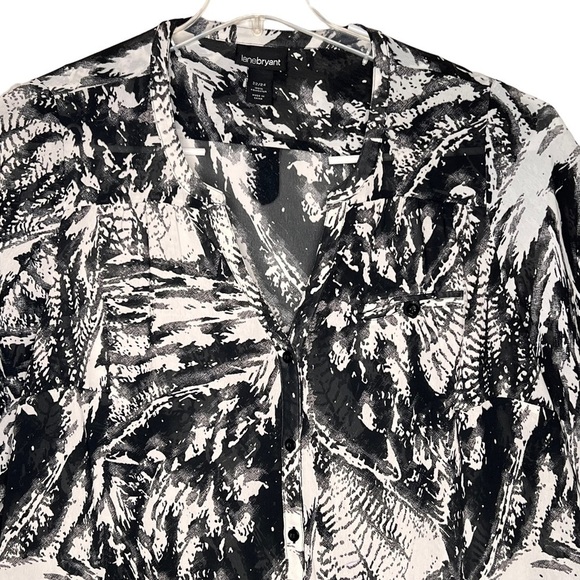 Lane Bryant Blouse Plus Size 22 24 3X Black White Print V Neck Roll Tab Sleeves - Picture 4 of 14